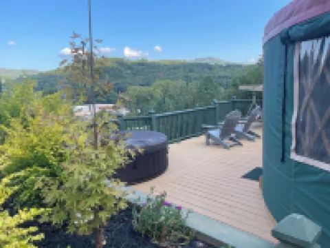 Mountain Aire Cottages, Inn, & Glamping