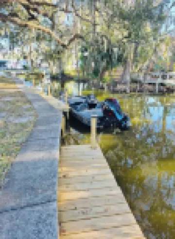 Cottage 32: Flamingo Bungalow - Waterfront Lodging in Downtown Tavares, FL