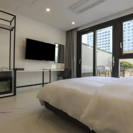 Incheon Hotel Jin Отели рядом с достопримечательностью «Универмаг Allive»