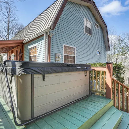 Hot Tub & Viewssquatchs Place' in Blairsville