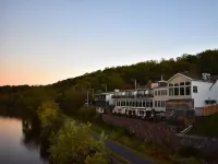 Black Bass Hotel