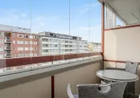 1Br Apt and Balcony Next to Railway Station - Homestays