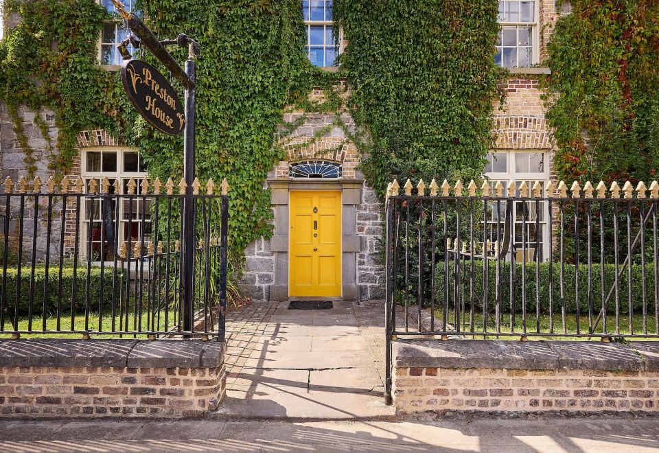 Preston House - Housity