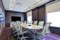 Home2 Suites by Hilton Edmonton South - parkir