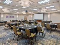 Hampton Inn & Suites Kansas City-Country Club Plaza Hotels near Midtown - Westport