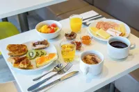 Ibis Budget Toulon Centre - breakfast