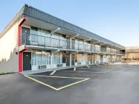 Super 8 by Wyndham Kingsport /I-81 Hotels in Sullivan County