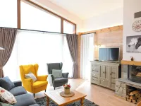 Villa Letizia & Raphael w Sauna Near Pirin Golf Resort ラズロクのホテル