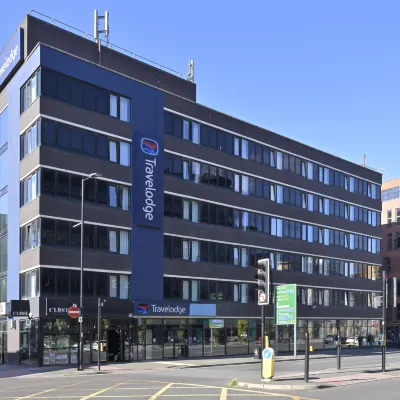 Travelodge Manchester Ancoats Hotel Hotel dekat Stadion Etihad
