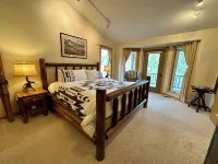 Riverside Lodge: Wildlife Watching, Fishing, Hiking from the House. Next to Ynp! - 4성급