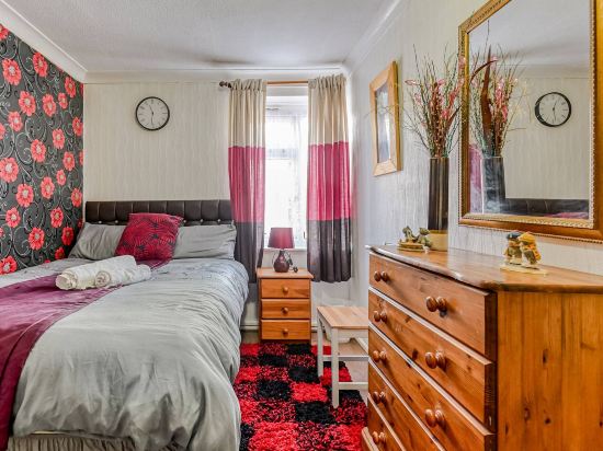 Cozy House Room Rental in Birmingham, West Midlands