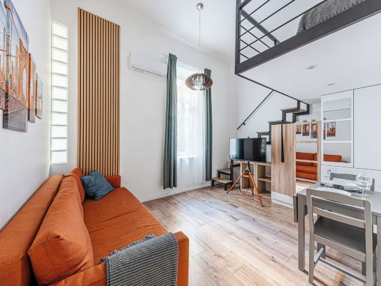 Secret Charming Studio