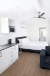 Batemans Bay Holiday Park & Hostel