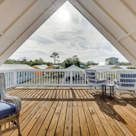 Brand New Home in Steinhatchee with Rooftop Deck!