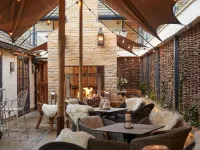 Wild Thyme & Honey Hotels in Cirencester