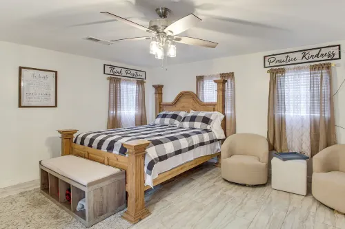 Meech Legacy House Southern Charm & Cozy Comfort - 2-Star