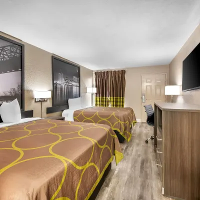 Super 8 by Wyndham Metairie Hotels near Miley Park
