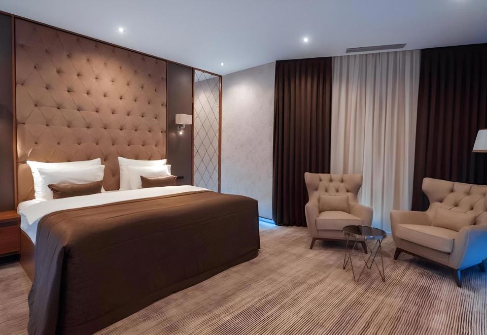 Midtown Hotel - Housity