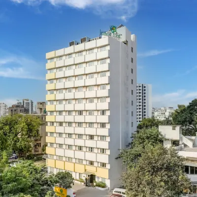 Lemon Tree Hotel, Ahmedabad Hotels near CG Road