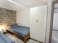 Relaxing stay in a homey flat Hotels in Plovanija