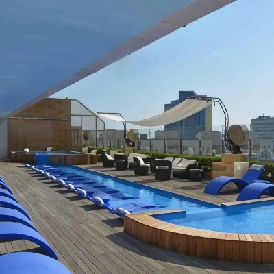 Landmark Hotel Baku Отели рядом с достопримечательностью «Площадь Свободы»