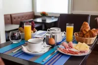 Logis - le Christina - breakfast