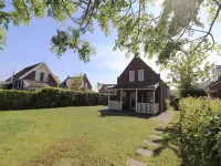 Bungalow by Water Near Rotterdam - 3-Star