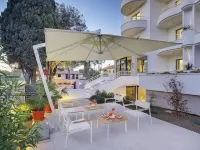 Residence Rovinj Hôtels à proximité de : Parc Punta Corrente