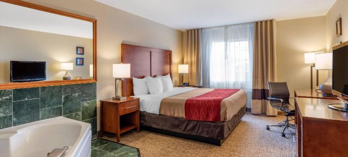 Comfort Inn & Suites Hotels in Klamath County