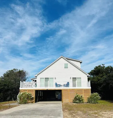 E-Sea-Livin' Oceanside Coastal Cottage in Corolla, 4 Min Walk to the Beach! - 3-Star