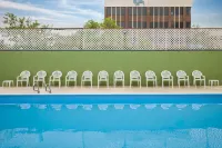 Super 8 by Wyndham Great Falls City Center - Pools