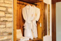 The Golden View Guesthouse - Homestays
