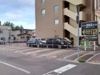 Hotel Brs Hakodate Goryokaku Tower Mae - parcheggio
