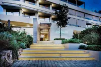 Somewhere Boutique Hotel Vouliagmeni - parking