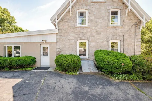 Beautiful 1 Bedroom, 1 Bathroom in Medford with WiFi and AC - Lejligheder