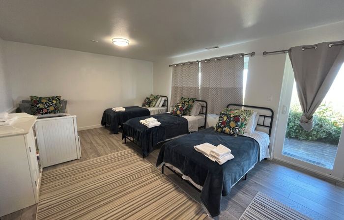 Sunrise Camano View Retreat: HotTub, Grill, Games, Pet & Family-Friendly!