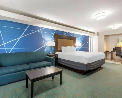 Comfort Inn Dallas North Love Field Airport Hotels in der Nähe von Freizeitpark Zero Gravity