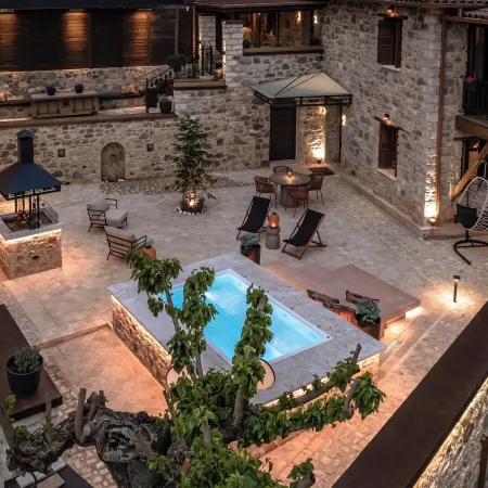 Villa De Madeleine - Stone villa Jacuzzi