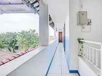 Hotel O Near Mall Ciputra 2 - Pensions