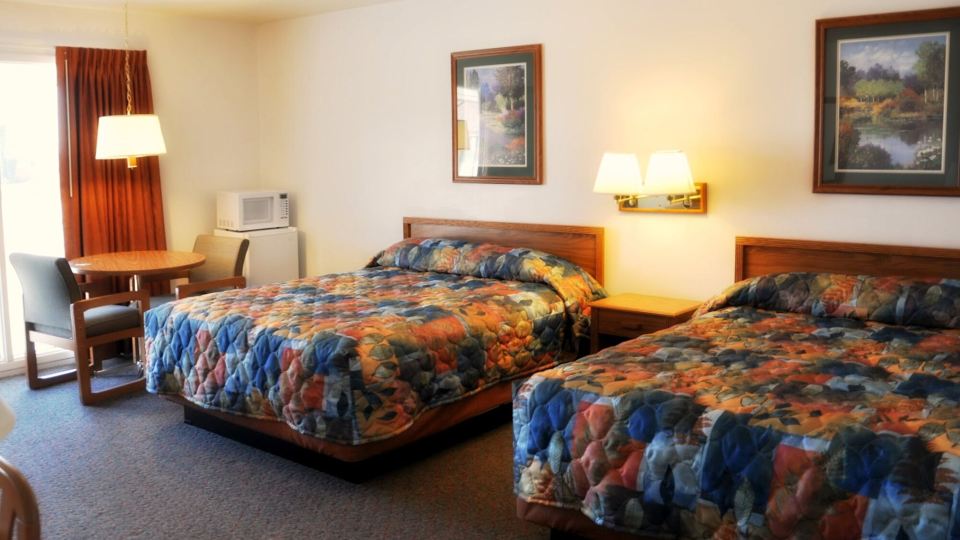Trade Winds Motel