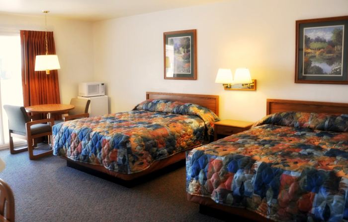 Trade Winds Motel