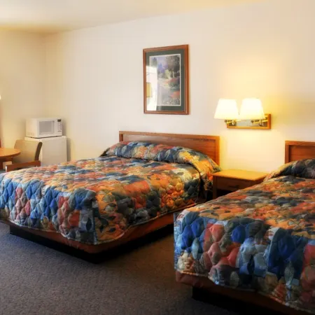 Trade Winds Motel
