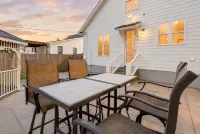 Prime Location Walk to Liberty Stadium - Holiday bungalows