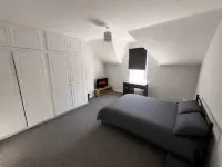 Alice Place 4BR Long-Term Stay Parking, WiFi - 2-Star