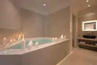 Cosmopolitan Suites - Small Luxury Hotels of the World - Hot Springs