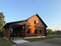 Log Cabin located in Northern Michigan just minutes from Lake Michigan. - Alphydda