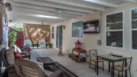 Ritz del Rio by Avantstay BBQ Patio + Outdoor TV Minutes to Downtown Paso - 3-Sterne