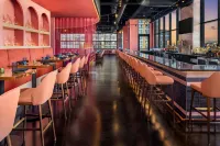 Moxy Madison Downtown - Barer