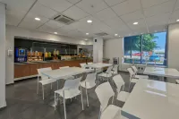 City Express by Marriott Tehuacan - breakfast