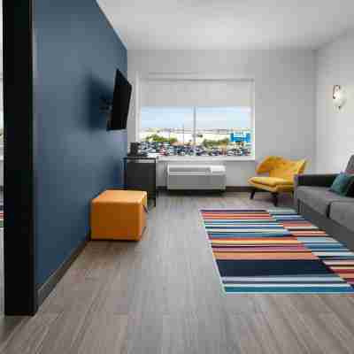 Aloft Katy Mills Rooms